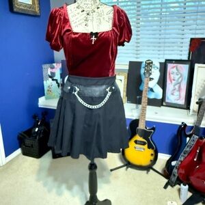 ❤️ Royal Bones Pleated Skirt 🖤